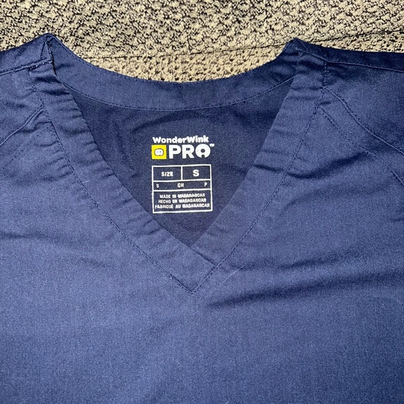 Wonder wink pro scrubs both top & bottom - Picture 2 of 6